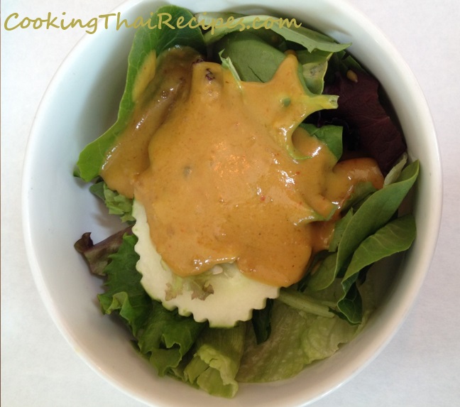 Green Salad with Peanut sauce